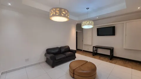 4 Ashwold, Saxonwold